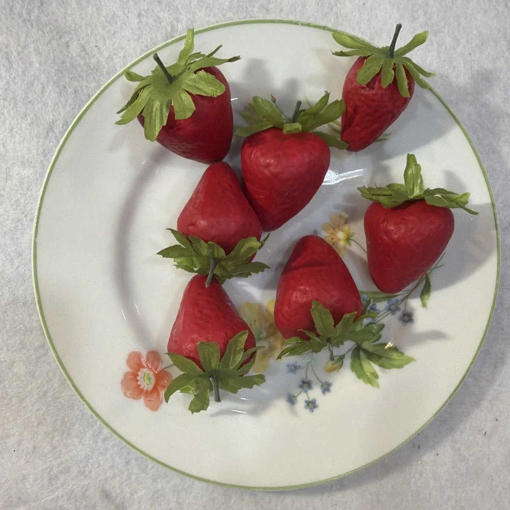 Artifi Strawberries Display Kitchen Decor Vintage Plate Wall Hanging W/hook 3